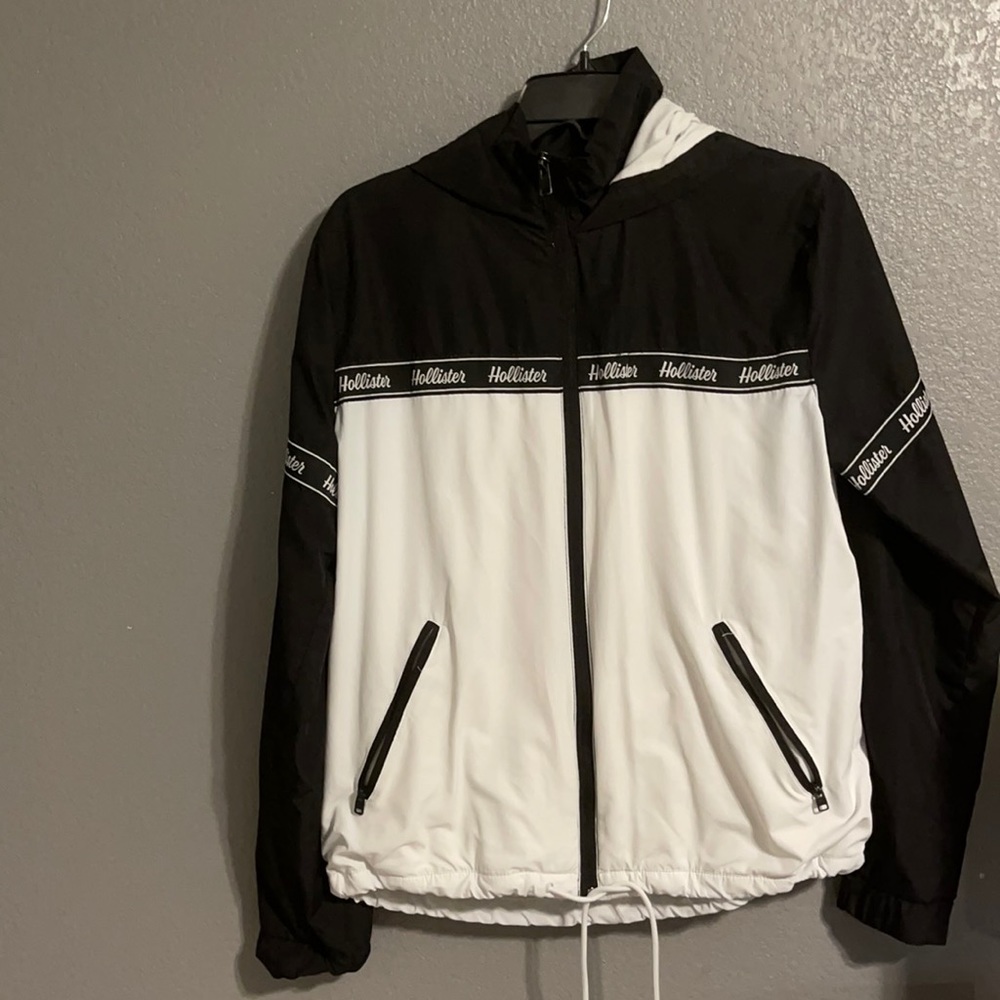hollister zip up